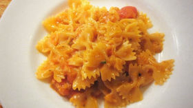 REAL Italian FARFALLE with Marinated Tomatoes from Calabria (Vegetarian Pasta Recipe)